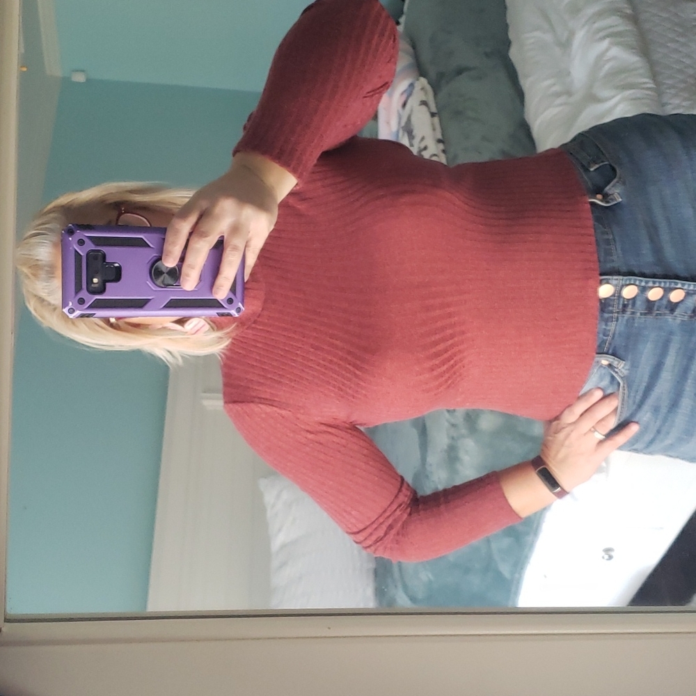 🛍 Mock Turtleneck